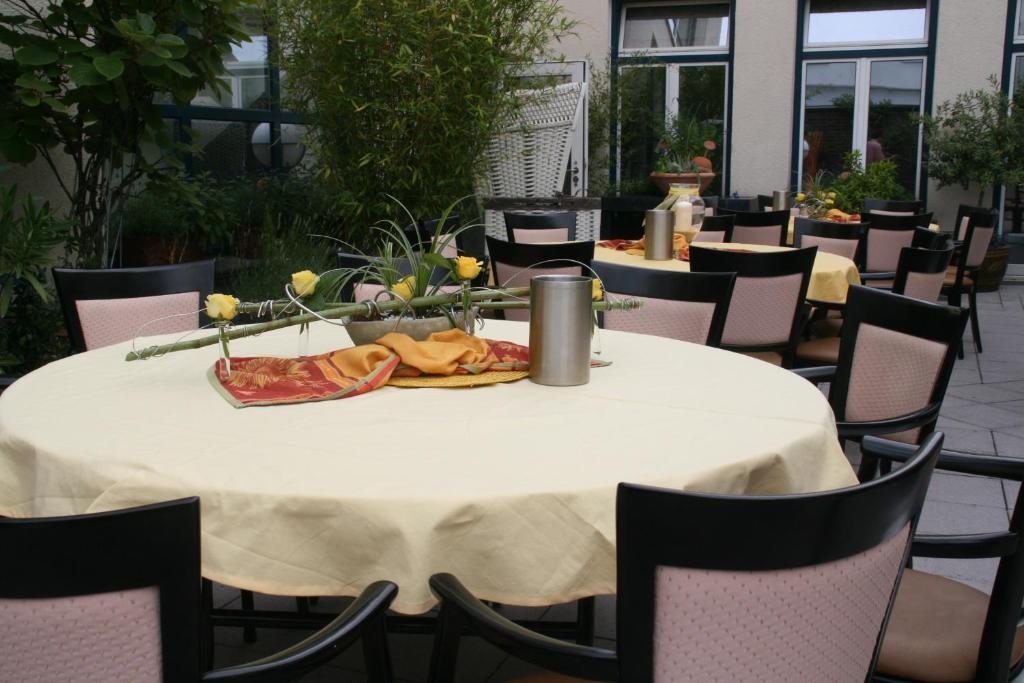 Hotel Am Kastell Goch Bagian luar foto